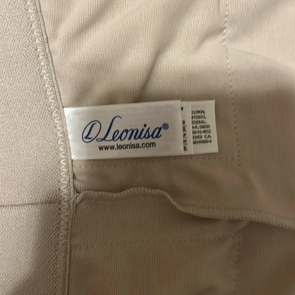 Leonisa - Picture 9 of 12